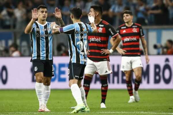Grêmio vence Flamengo e São Paulo tropeça antes de jogos em Brasília gremio-vence-flamengo-e-sao-paulo-tropeca-antes-de-jogos-em-brasilia