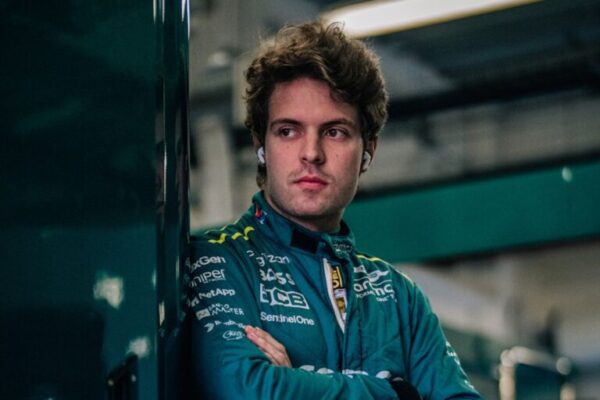 Brasileiro é anunciado como reserva na Aston Martin para 2025 na fórmula 1 brasileiro-e-anunciado-como-reserva-na-aston-martin-para-2025-na-f1
