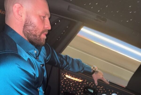 R$ 7,8 milhões! Veja detalhes de carro luxuoso de McGregor, ex-UFC r$-7,8-milhoes!-veja-detalhes-de-carro-luxuoso-de-mcgregor,-ex-ufc
