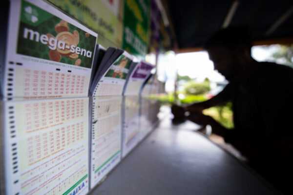 Mega-Sena 3.015: sortudo leva sozinho prêmio de R$ 30 milhões mega-sena-3.015:-sortudo-leva-sozinho-premio-de-r$-30-milhoes