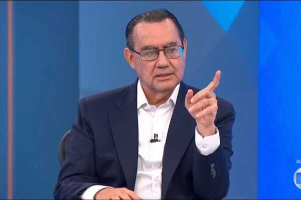 proposta-de-augusto-cury-de-colocar-influencers-em-embaixadas-rende-memes